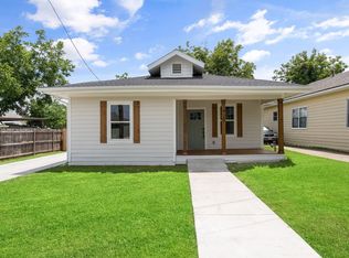 410 Lake Cliff Dr, Dallas, TX 75203