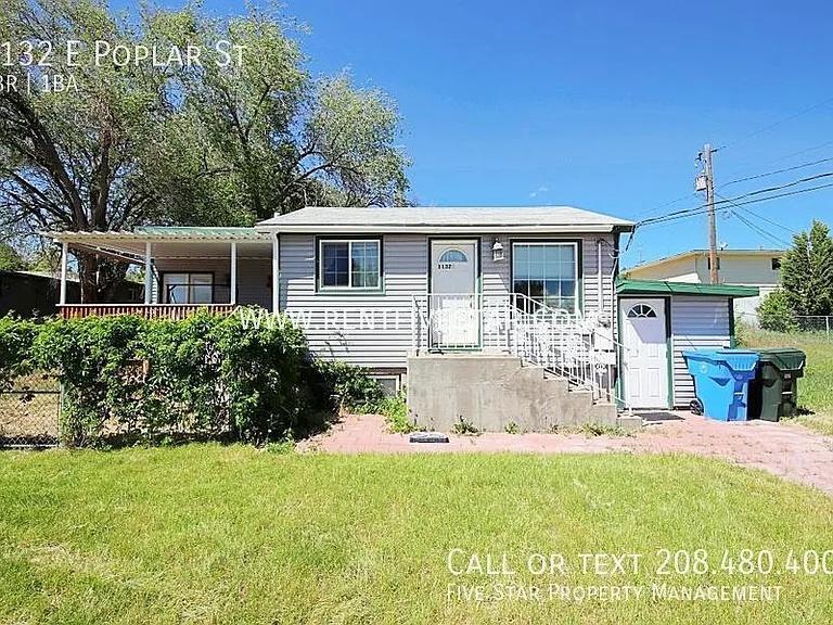 1132 E Poplar St — Photo 1