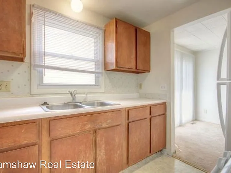 1010 Crescent Dr — Photo 7