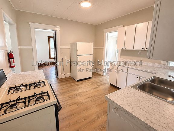 2nd image of 617 Forest St APT 1