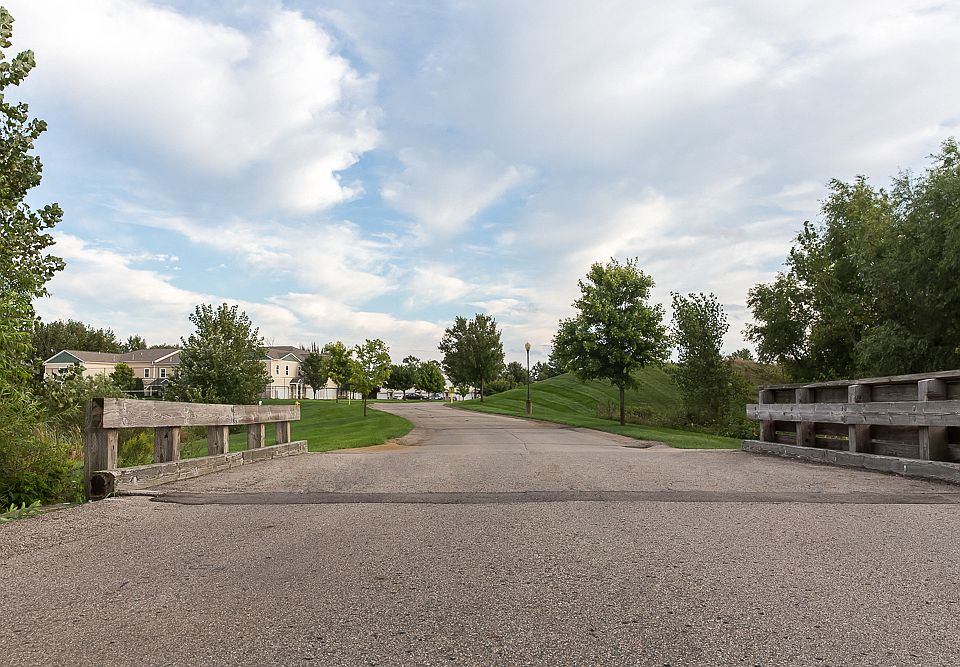 5771 E Town Dr 2 Bed, 2 Bath 1,049 sq ft, Hudsonville, MI 49426