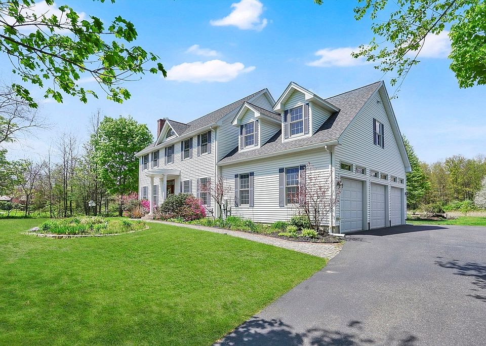 1st image of 45 Pomeroy Meadow Rd