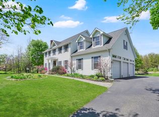 45 Pomeroy Meadow Rd, Southampton, MA 01073