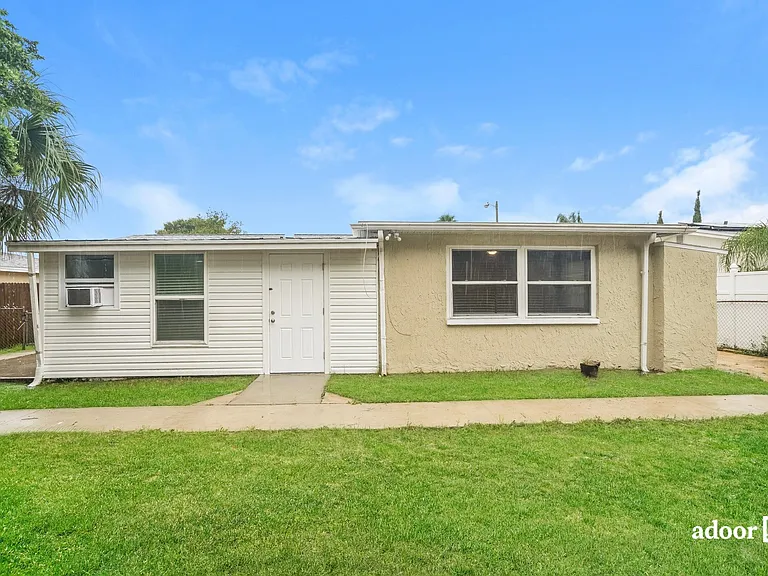 9739 Richwood Ln — Photo 14