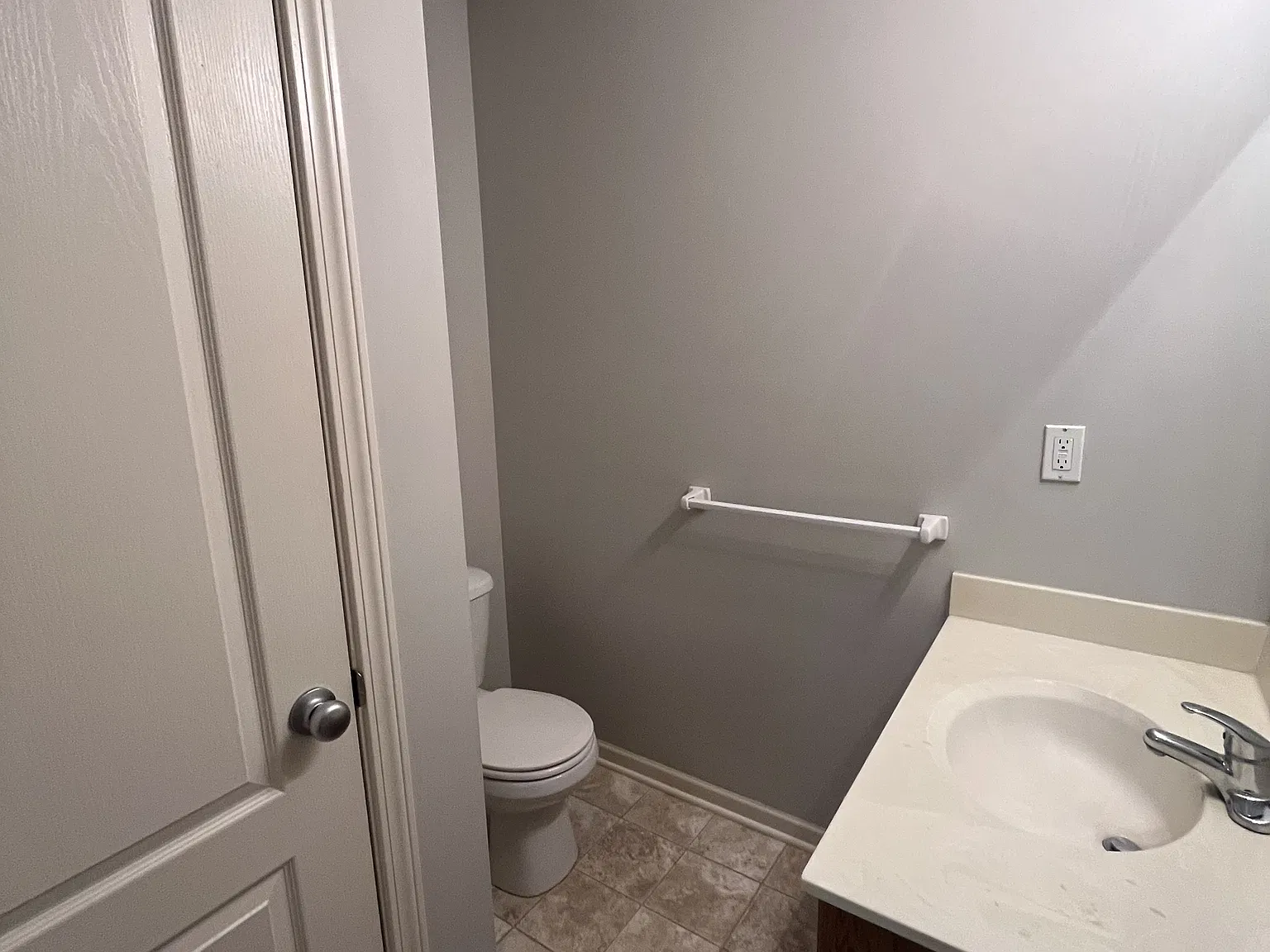 425 H Hawthorne Blvd - 4 — Photo 3