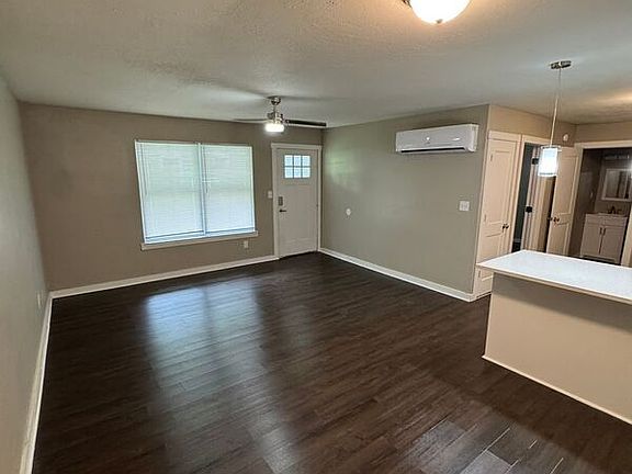 5th image of 1617 N Jefferson Ave Unit 3