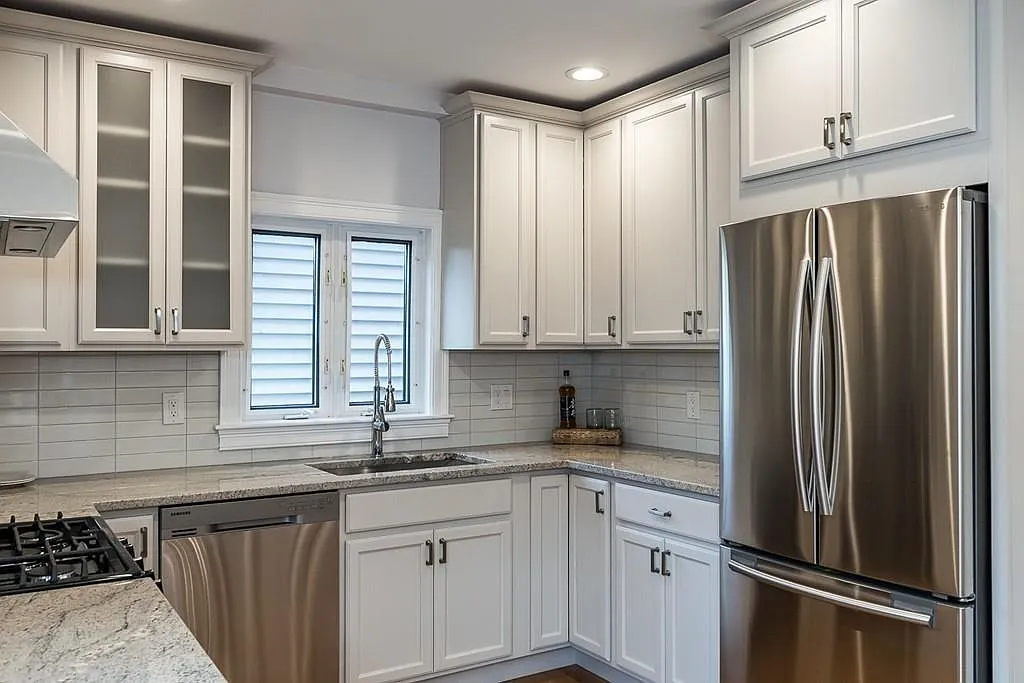 2 bed, 2.0 bath, 2130 sqft, $4,500 — Photo 2