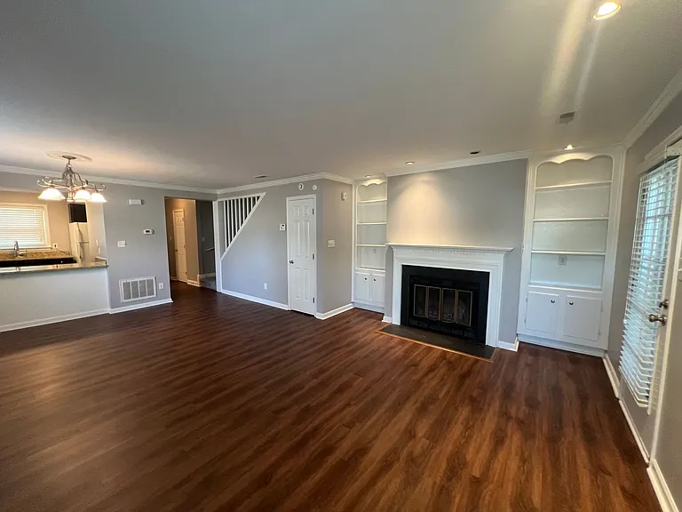 4460 Roller Ct — Photo 9