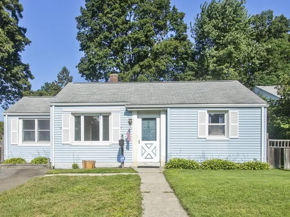 23 Greenleaf St, Chicopee, MA 01013