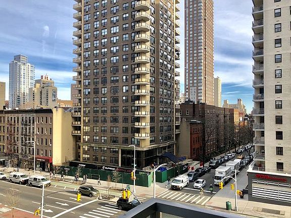 2nd image of 250 E 87th St APT 4G
