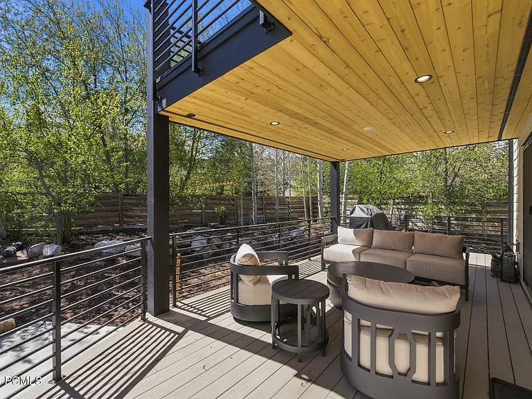 1503 Willow Loop — Photo 47