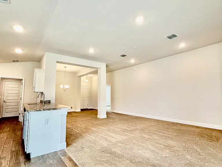 633 W Rexford Dr — Photo 36