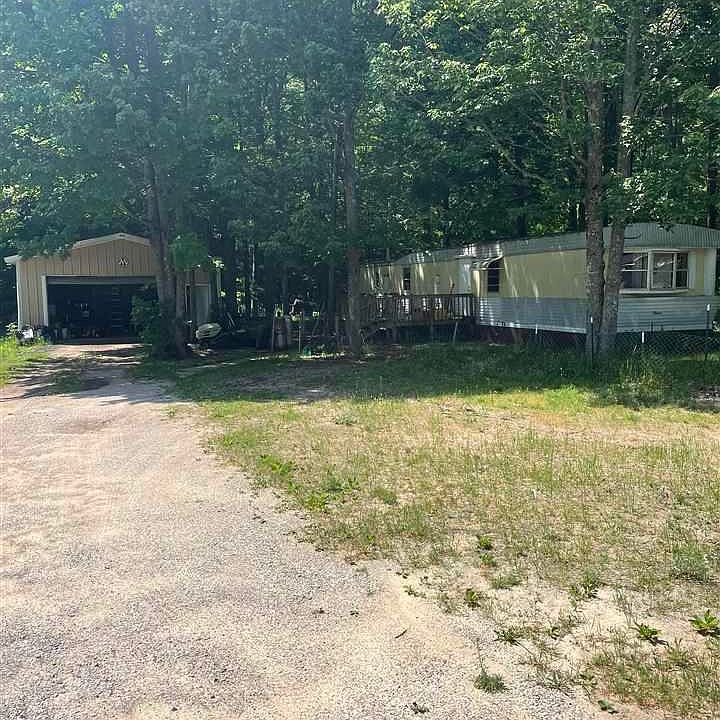 1st image of 3389 S Circle Dr NE