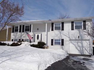 2030 Kingston Rd, Waukegan, IL 60087