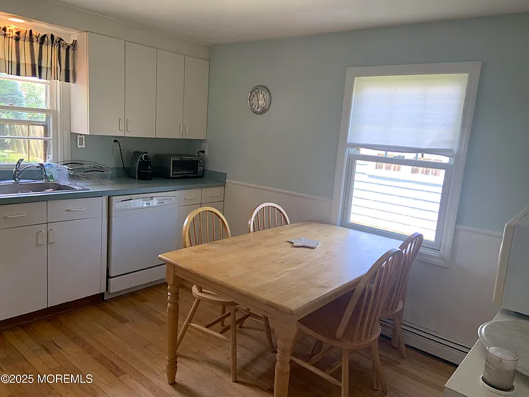30 Borden St — Photo 6