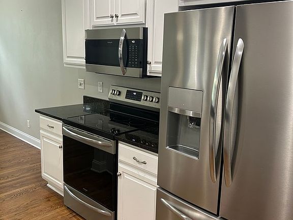 4th image of 4 Edge Ct Unit A