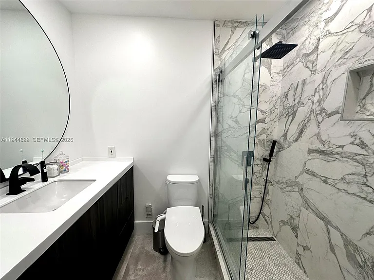 1451 N 12th Ct #11B — Photo 7