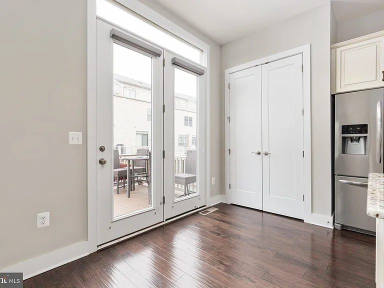 44735 Medway Ter — Photo 15