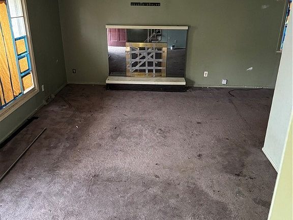 4th image of 19806 Mountville Dr