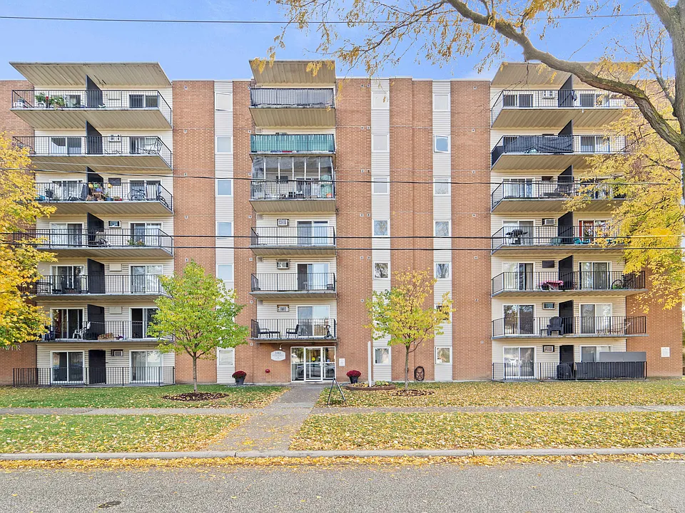 3461 Peter St #308