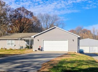 1820 E Morgan Rd, Independence, MO 64050