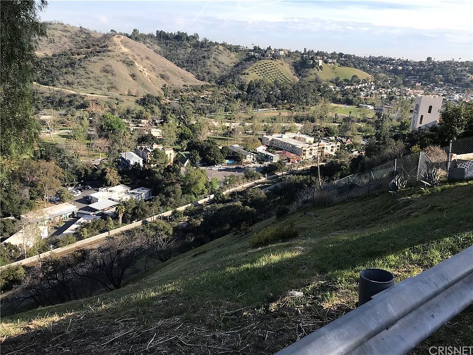 1st image of 466 Crane Blvd