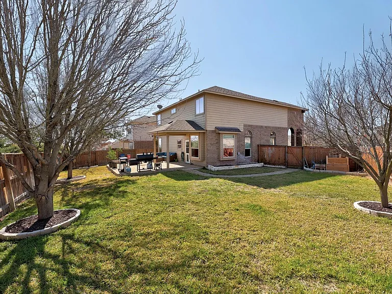 1301 Sunny Meadows Loop — Photo 24