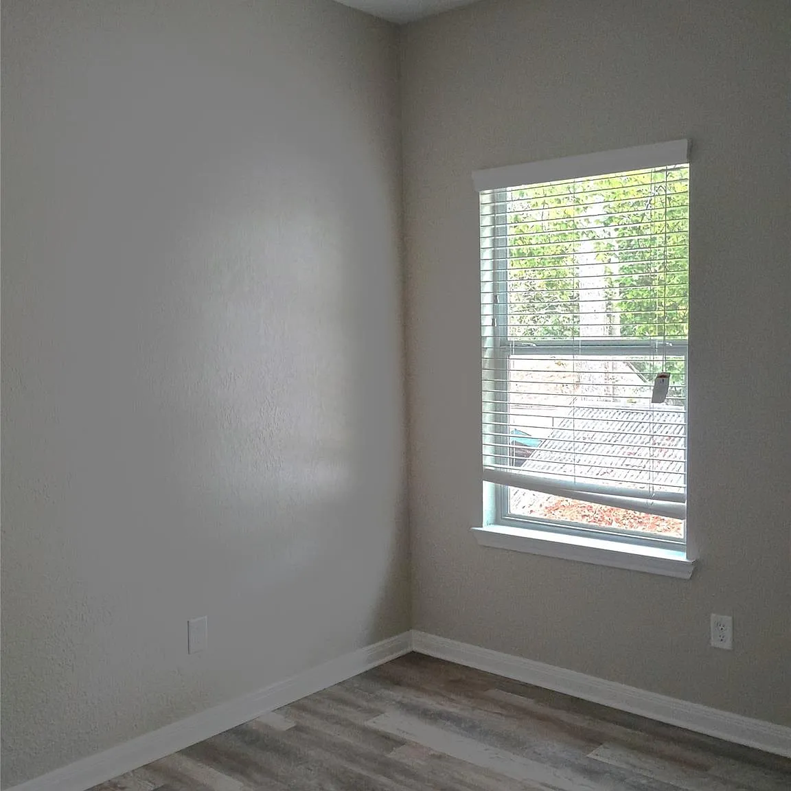 3 bed, 2.0 bath, 1080 sqft, $1,370 — Photo 4