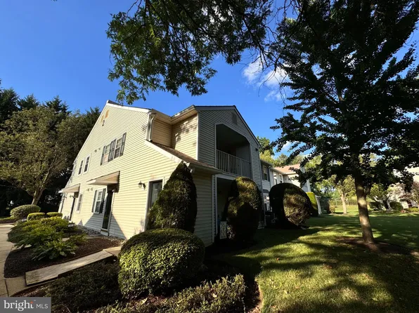 202 Steamboat Sta, Southampton, PA 18966