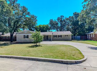 5225 Wosley Dr, Fort Worth, TX 76133