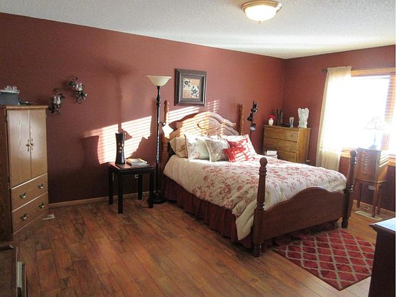 5th image of 872 Aspen Cir