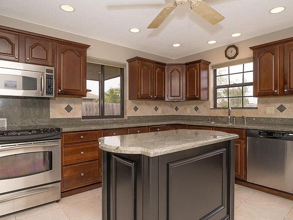 5th image of 4349 Caryota Dr