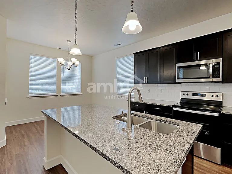 161 E Sicily Dr — Photo 3