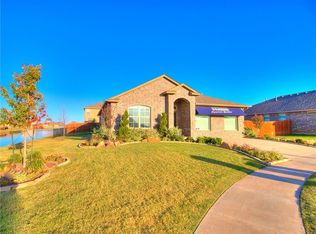 2424 Horn Valley Ct, Yukon, OK 73099
