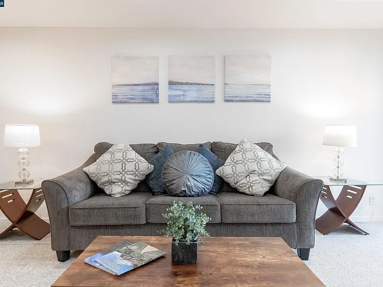 1315 A St #206 — Photo 8