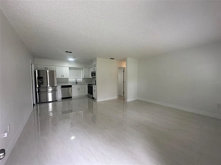 25527 Antler St — Photo 4