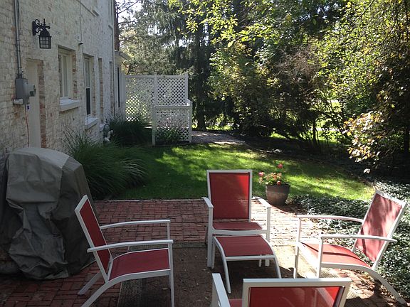 2nd image of 117 Park Hills Dr SE