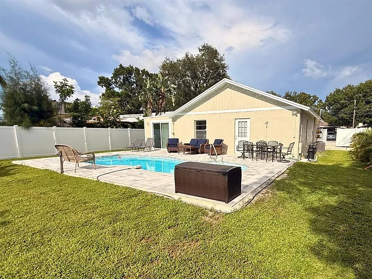 13034 Clay Ave — Photo 14