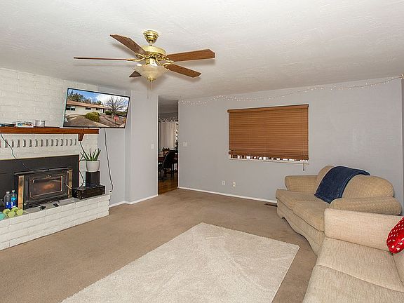 4th image of 1974 Acacia Cir