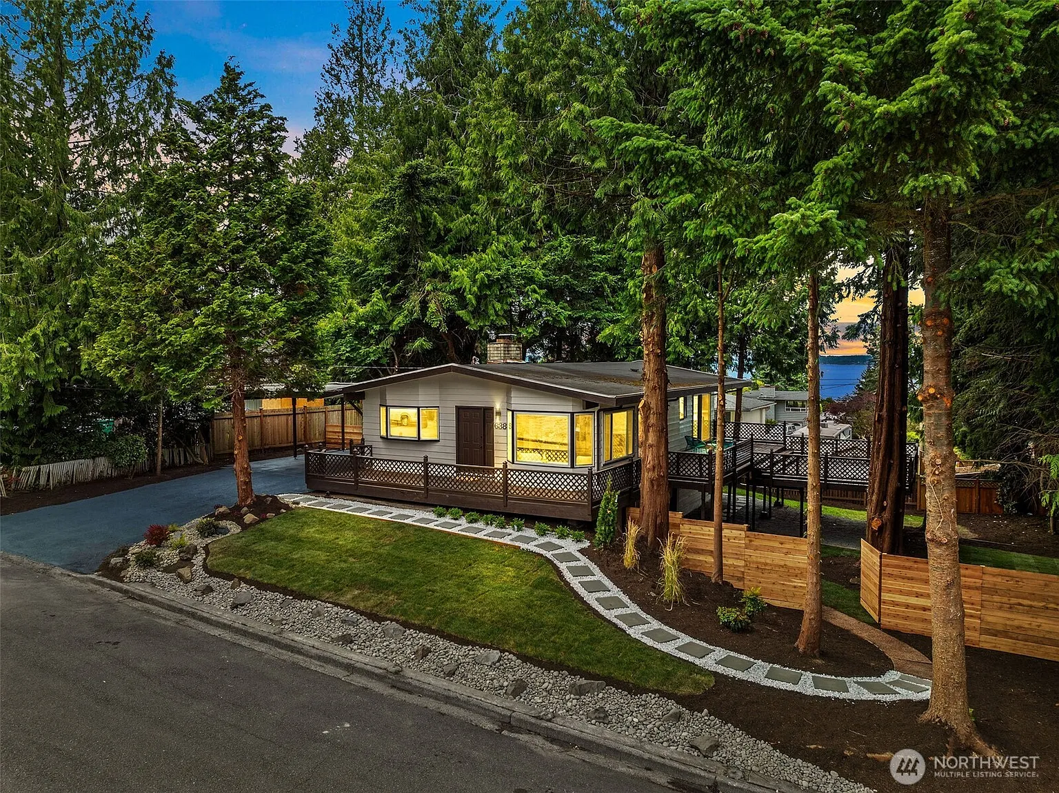 638 SW 299th Place photo 1