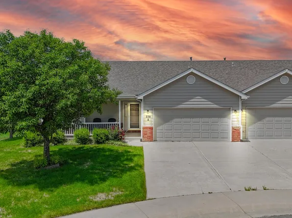 220 Manor Ct, Windsor, CO 80550