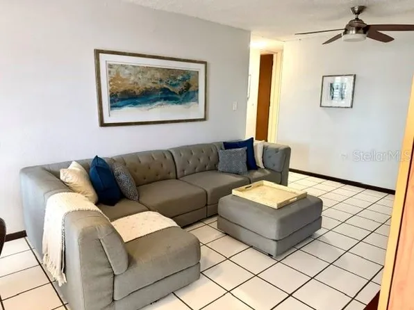 5870 Jose M Tartak #H3, Carolina, PR 00979