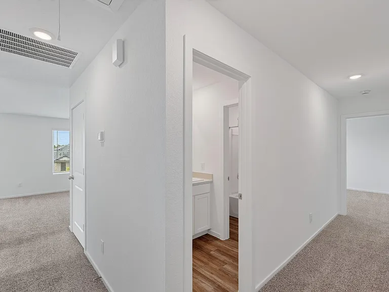 40818 Hawthorne Glades St — Photo 31
