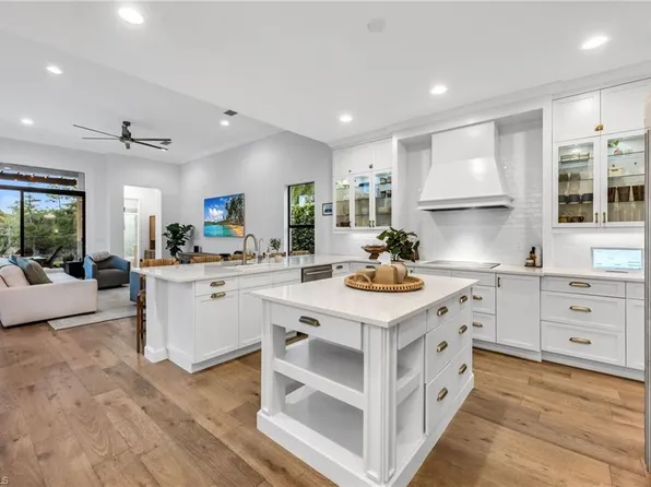 2954 Cinnamon Bay CIR, NAPLES, FL 34119
