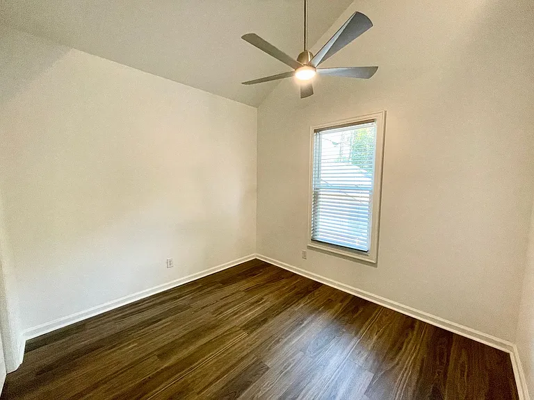 2615 Kershaw St — Photo 11