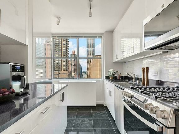 4th image of 45 W 60th St APT 9D
