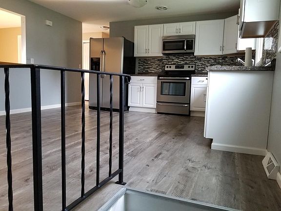 4th image of 92 Wallman Dr