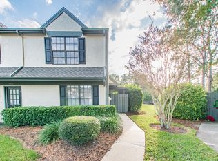 16674 Brigadoon Dr, Tampa, FL 33618