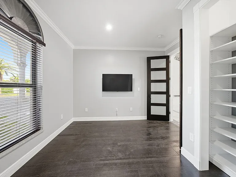 10270 SW 58th St — Photo 37