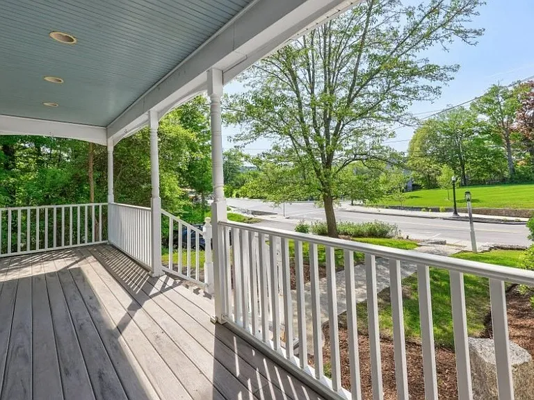 131 Elm St #D — Photo 3